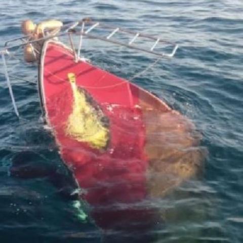 У берегов Севастополя потерпело бедствие прогулочное судно с людьми